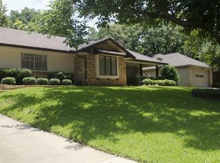 2505 Tanglewood Dr, Grapevine, TX 76051