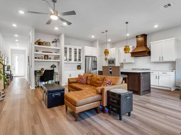 2279 Rook Dr, Dallas, TX 75211