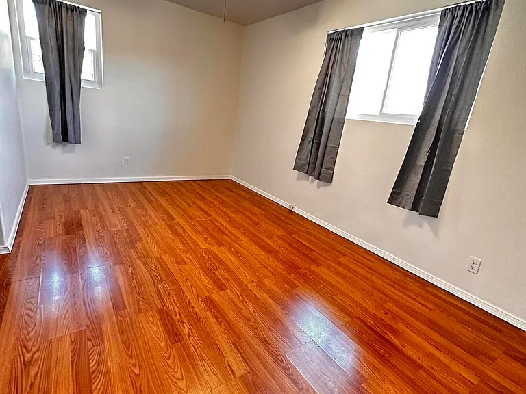 1516 Elmhurst Dr — Photo 12