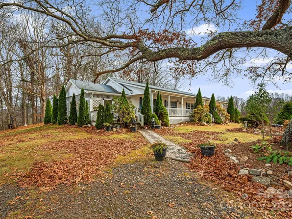 686 Sam Jones Rd, Burnsville, NC 28714