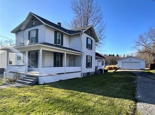 318 W Cooper St, Slippery Rock, PA