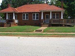 1st image of 649 Grier St