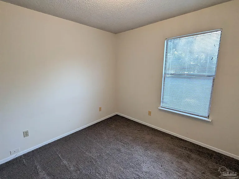 1011 Rentz Ave — Photo 38