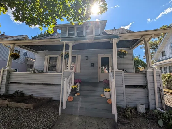 35 Carlton St, Springfield, MA 01108