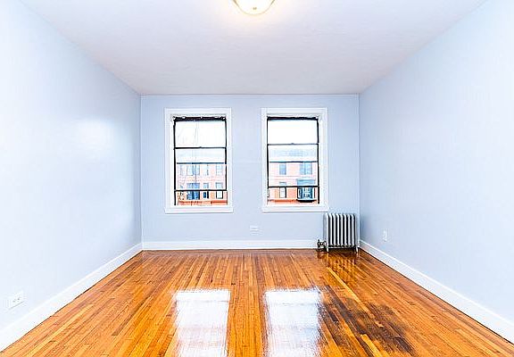 3rd image of 170 New York Ave APT 25