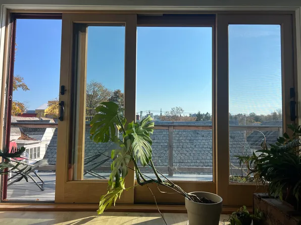 16 Orchard Ter #2, Burlington, VT 05401