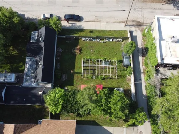 1108 W 24th St, Kansas City, MO 64108