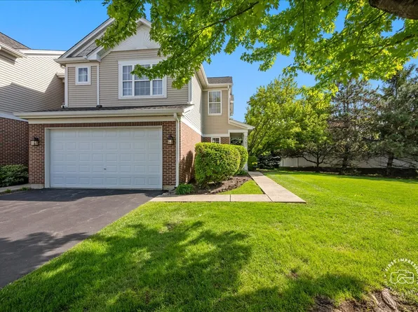 2582 Lorraine Cir #2582, Geneva, IL 60134