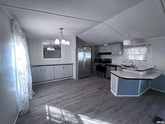 5th image of 72 Oak Valley Dr