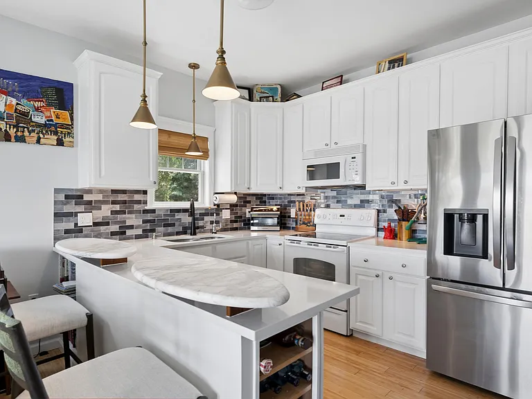 103 Sterling St — Photo 10