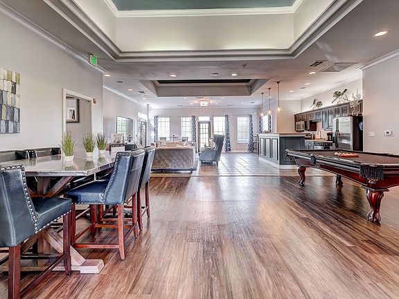 Community Lounge with Pool Table