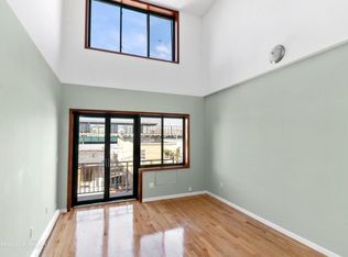 3552 32nd St APT 2, Astoria, NY 11106