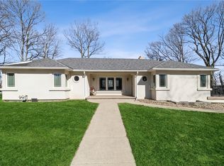 935 Circle Dr, Carlisle, IA 50047