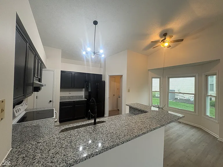 7630 Lippincott Way — Photo 12