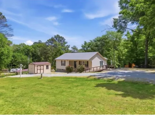 432 2nd St, Big Sandy, TN 38221