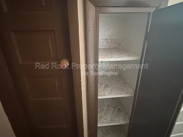 835 Elm St — Photo 24