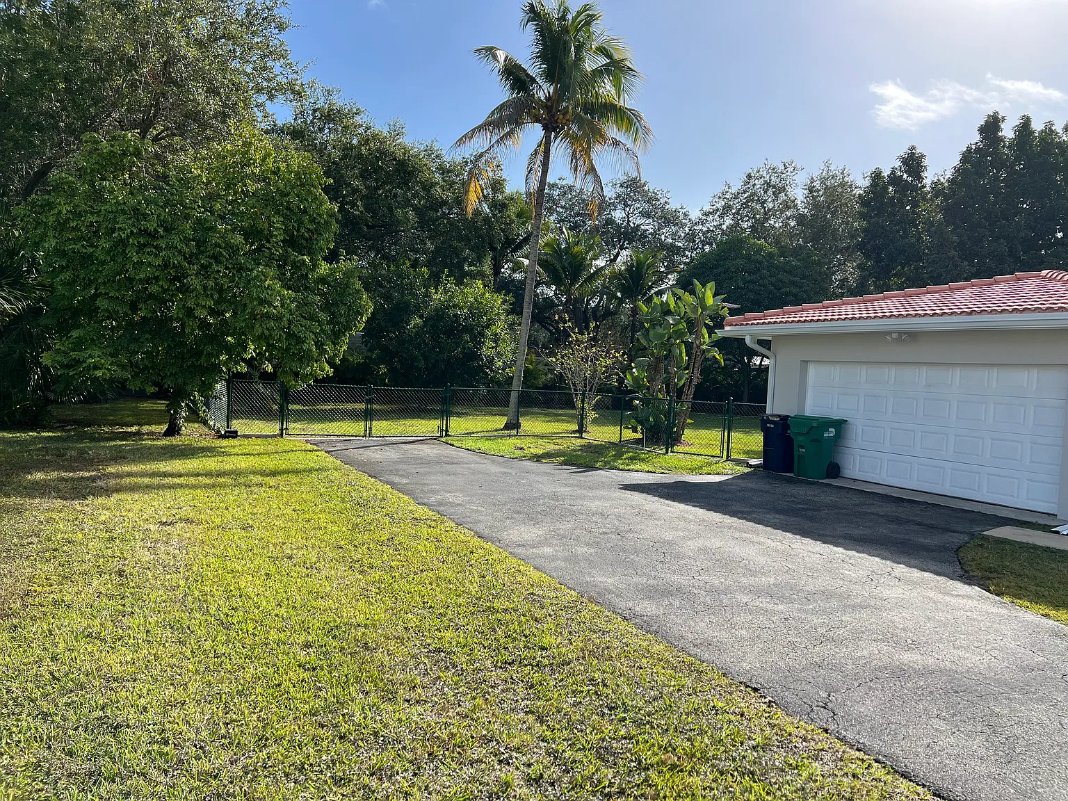 3 bed, 1415 sqft, $4,900 — Photo 4
