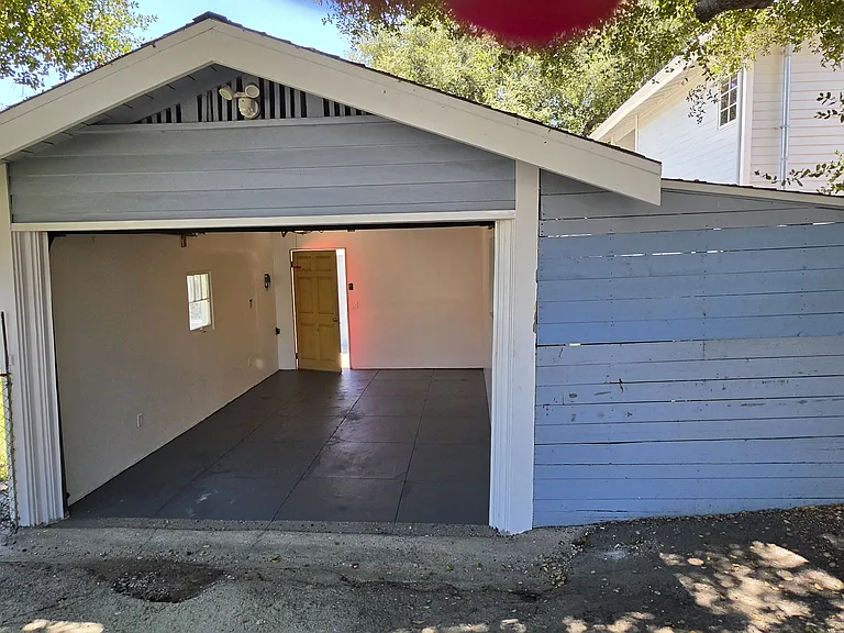 365 W Sierra Madre Blvd — Photo 42