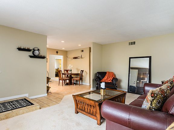 4th image of 10563 Ironwood Ave