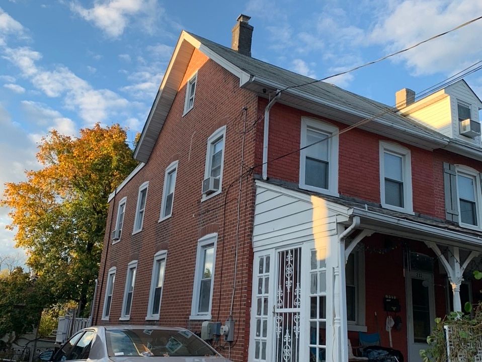 2nd image of 232 Chestnut Ave
