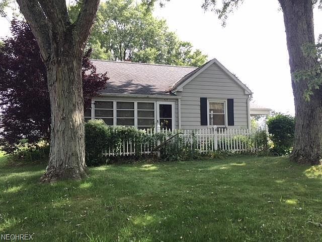 1st image of 424 Lee Ln
