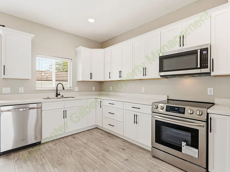 511 E 8th Ave #101 — Photo 10