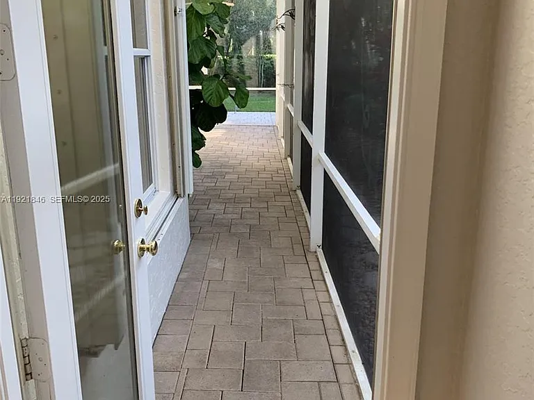2518 Bay Pointe Ct — Photo 47
