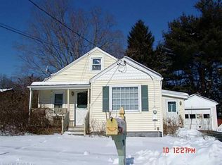 43 Friendship St, Willimantic, CT 06226