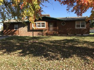 212 N Elm Ave, Clever, MO 65631