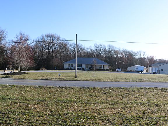 8.95 acre ranch home