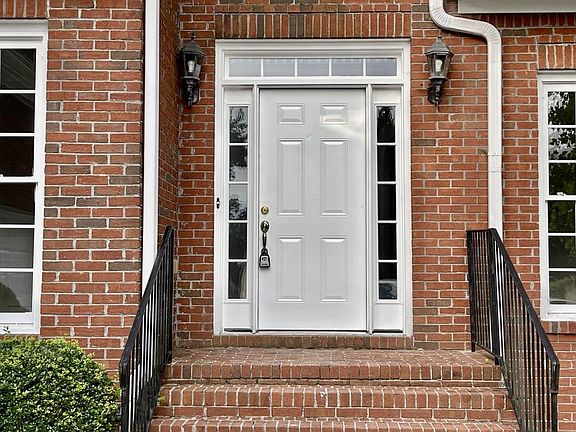 2nd image of 2750 Runnelwood Ln