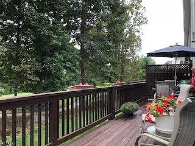 1st image of 17 Aspen Ct