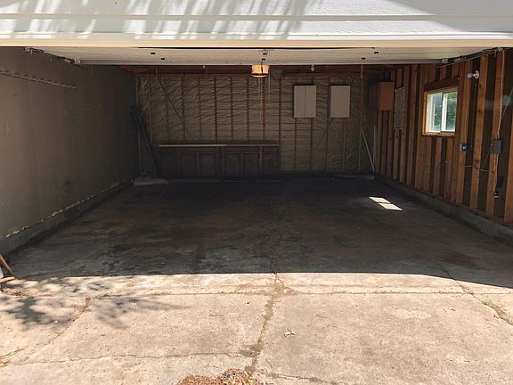 5th image of 1588 S Cotner Blvd