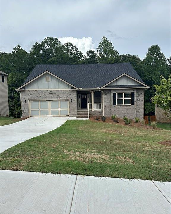 1st image of 631 Saddle Chase Dr