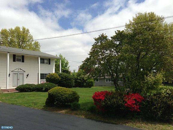 Desirable Chruchill Green home
