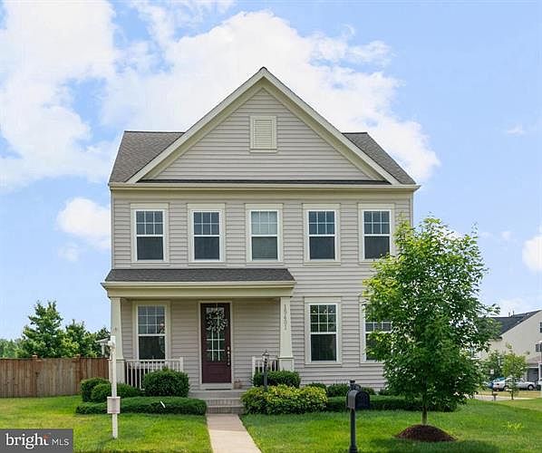 1st image of 15401 Papillon Pl