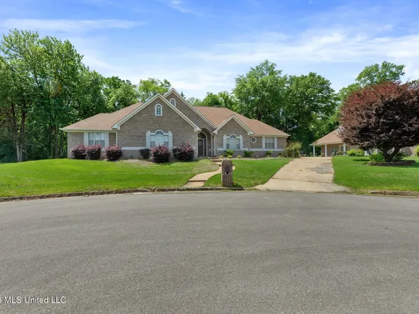 2022 Hummingbird Ln, Tupelo, MS 38801