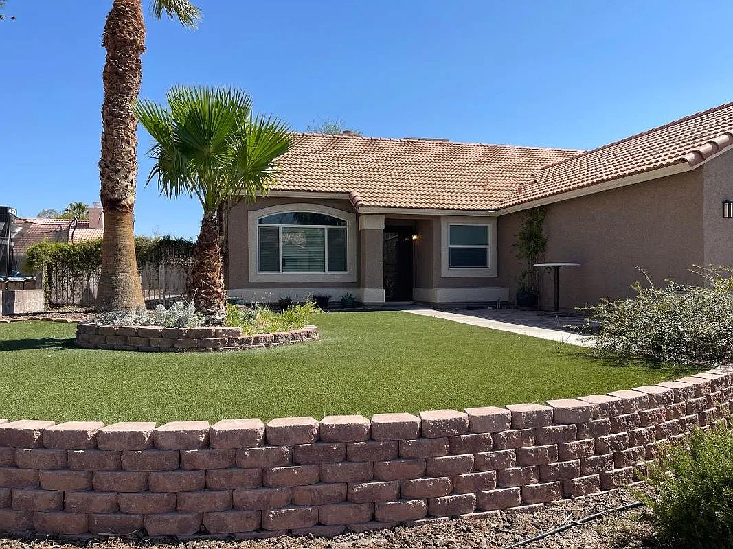 4 bed, 2.0 bath, 1784 sqft, $2,295 — Photo 1