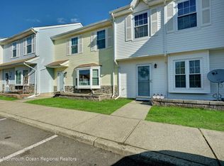 87 Rita Ln, Jackson, NJ 08527