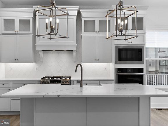 4th image of 34468 Spinnaker Way