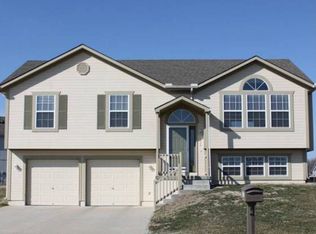 512 Logan Ave, Belton, MO 64012