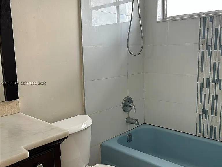 12500 NE 5th Ave #309 — Photo 8
