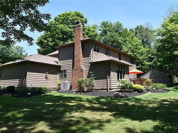 3rd image of 10891 Nollwood Dr