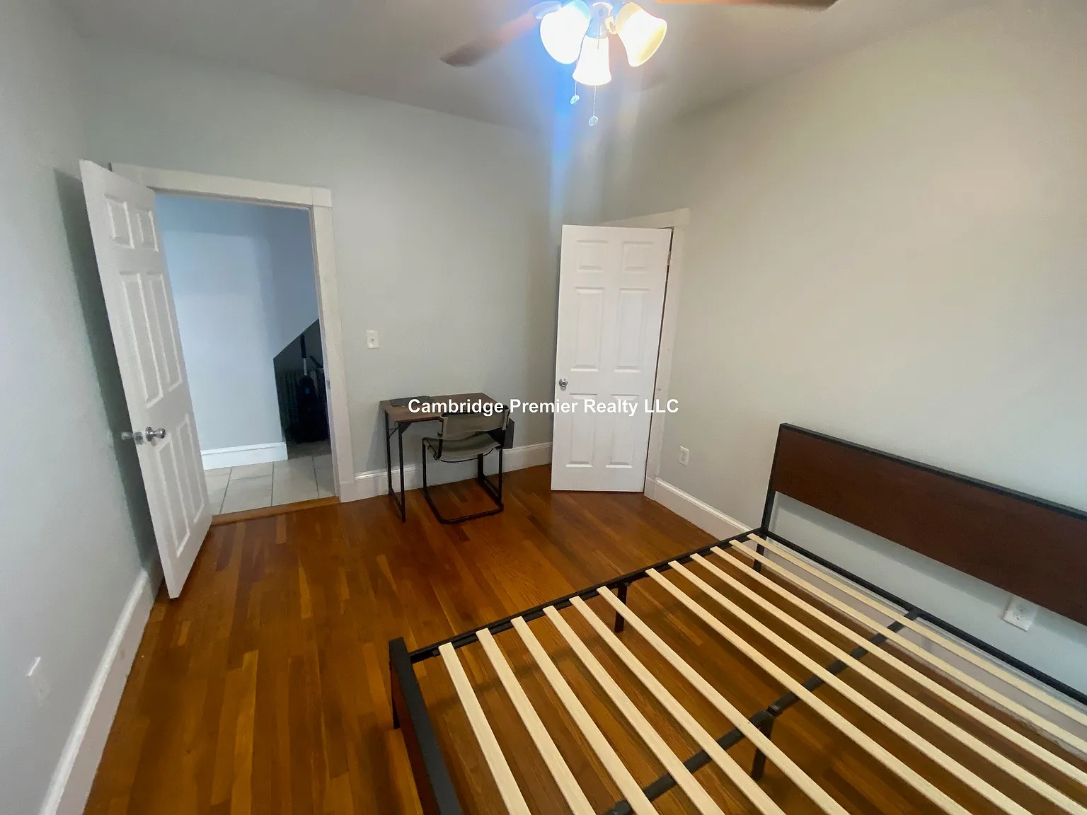 21 Rossmore St — Photo 1