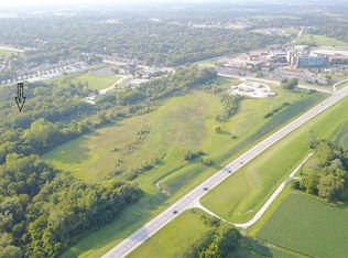 102 Far West Dr, Saint Joseph, MO 64506