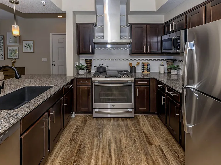 B2 1175 SQ FT 2 Bed 2 Bath