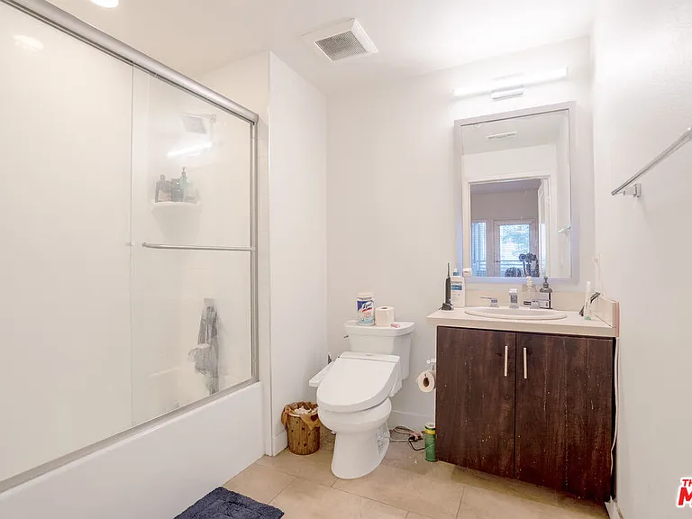 436 S Virgil Ave #312 — Photo 12