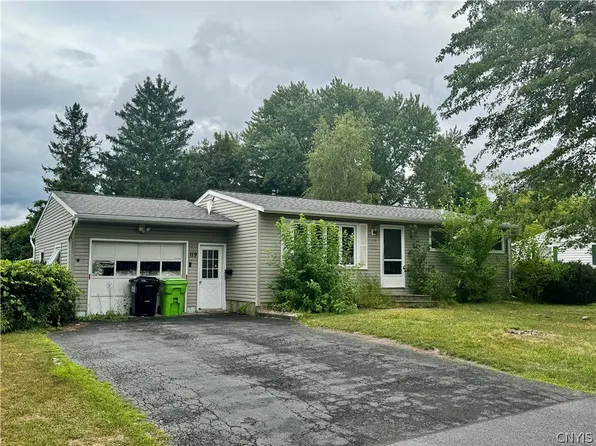 119 Ontario Pl, Liverpool, NY 13088