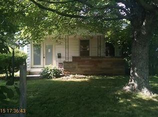 1430 Poplar St, Belpre, OH 45714