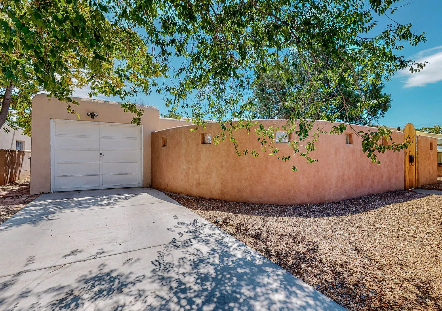 Charming Vintage North Campus home — Photo 1